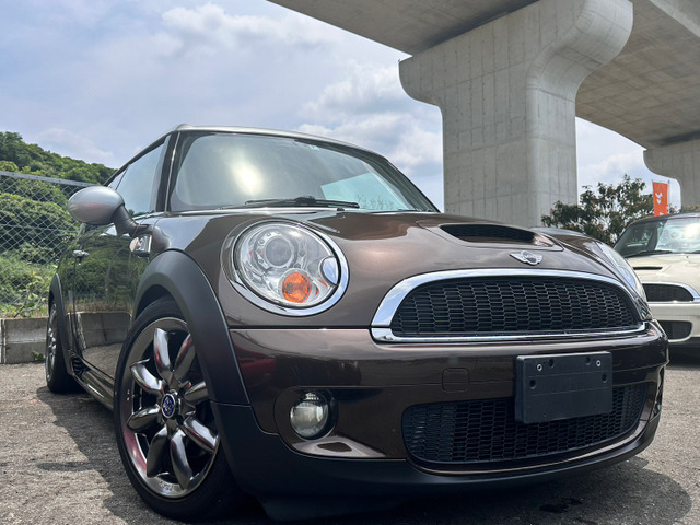 MINI　クラブマン　クーパーS　2009年式　ブラウンツートン
